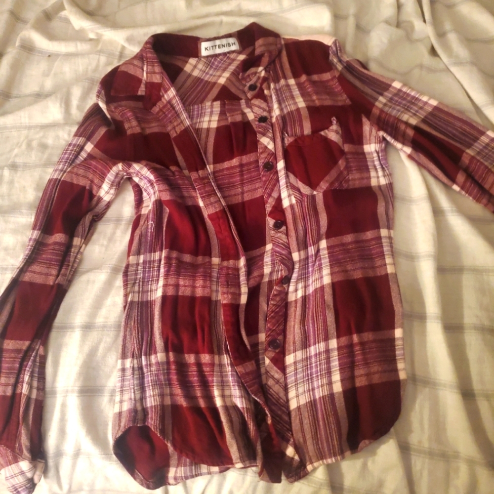 KITTENISH PLAID TOP